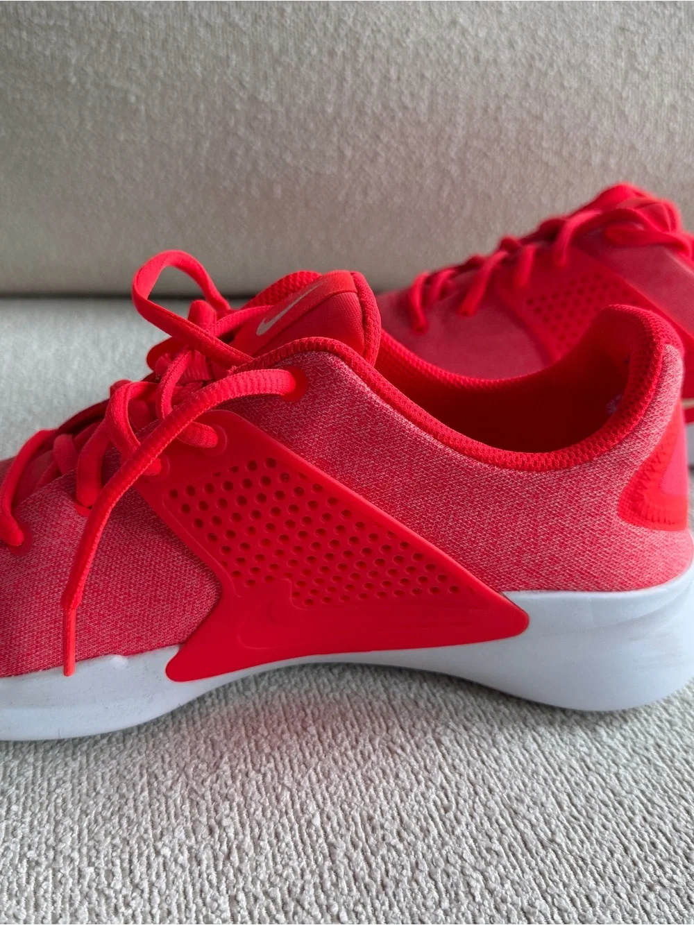 Nike Men's Bright Red Low-Top Sneakers BRAND NEW